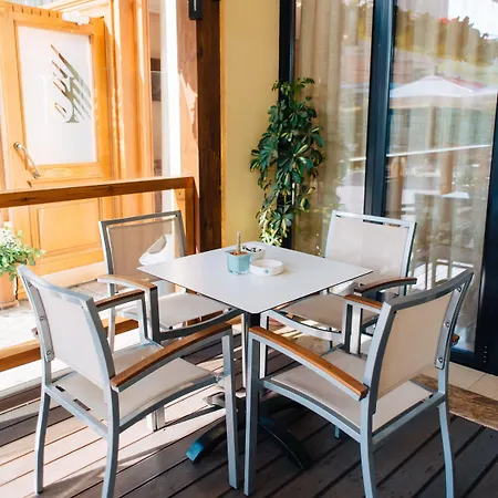 Sar'otel Boutique