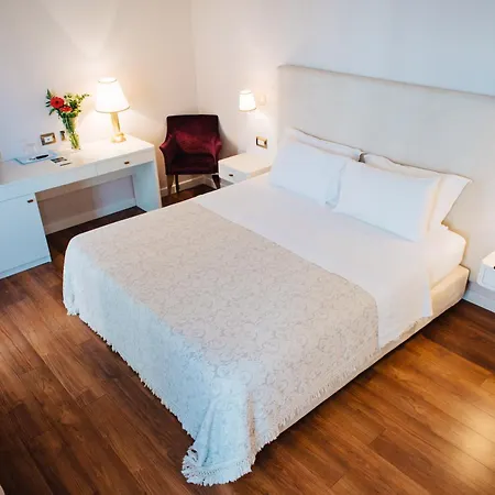 Hotel Sar'otel Boutique Tirana