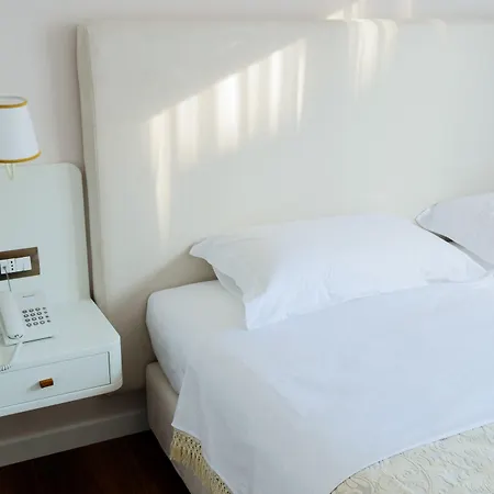 Sar'otel Boutique Hotel 4*