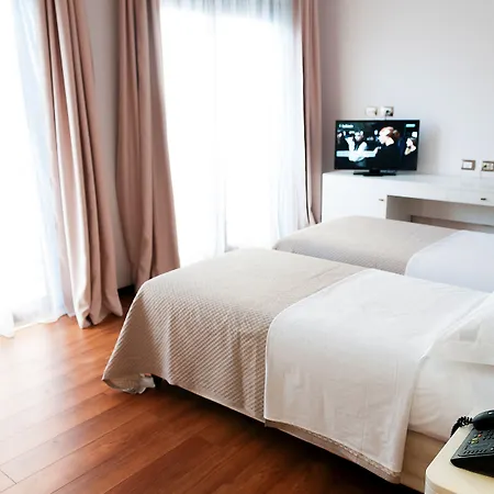 酒店 Sar'otel Boutique 地拉那
