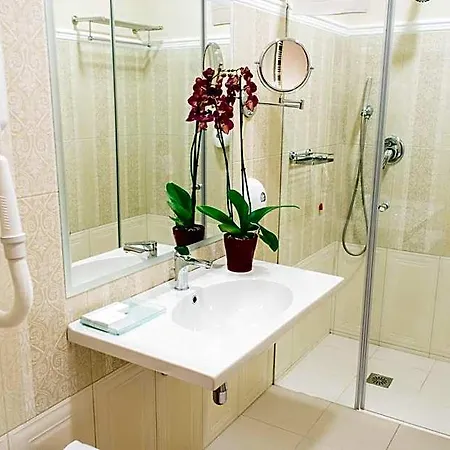Hotel Sar'otel Boutique Tirana
