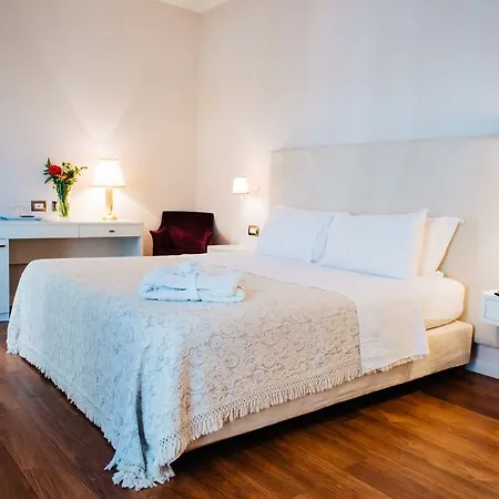 Sar'otel Boutique تيرانا